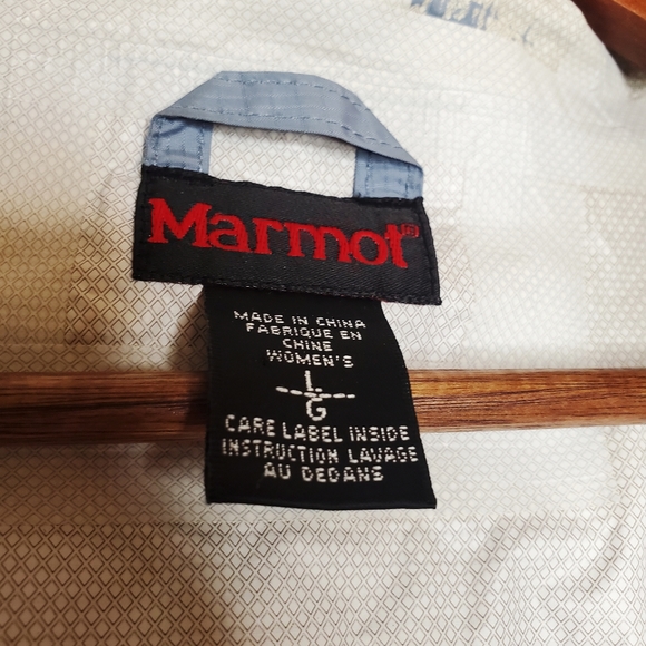 Marmot Ladies Rain Jacket, Large - Picture 4 of 6